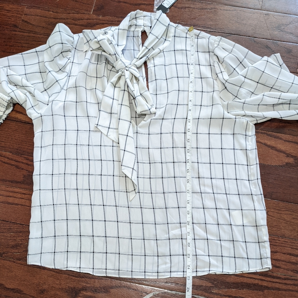 BNWT ALICE + OLIVIA  Mallie Tie Neck Blouse - Picture 13 of 15